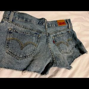 Levi Daisy duke Jean shorts size 5